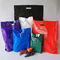 Les sacs au détail de achat colorés de cadeau ont adapté l'impression aux besoins du client de gravure d'épaisseur
