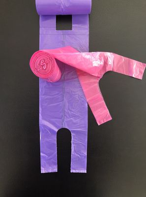 T-shirts et sacs de magasinage