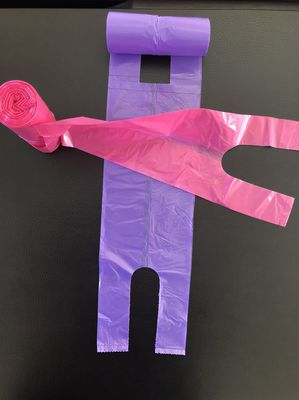 T-shirts et sacs de magasinage